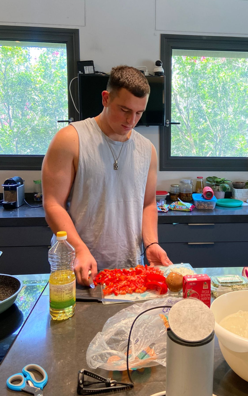 שחר מכין שקשוקה